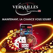 Visuel promotionnel de Versailles Casino avec smartphone, jetons, cartes et message publicitaire « Maintenant, la chance vous sourit